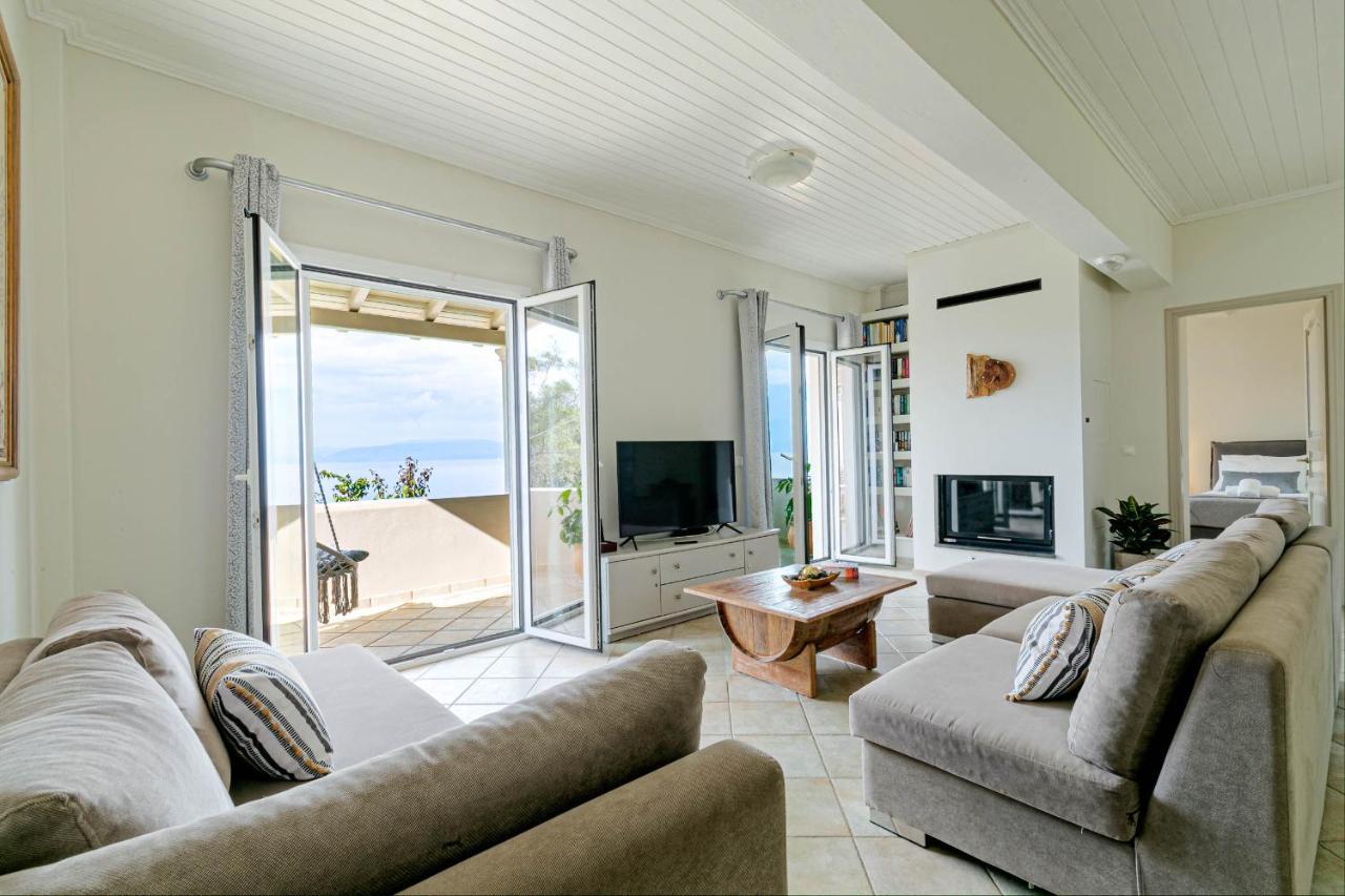 Holiday home Gialos House
